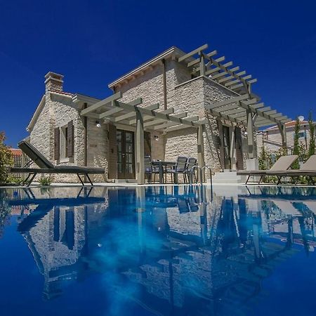 Ližnjan Stone Villa Zahara מראה חיצוני תמונה