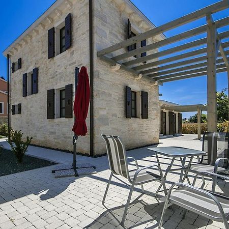 Ližnjan Stone Villa Zahara מראה חיצוני תמונה