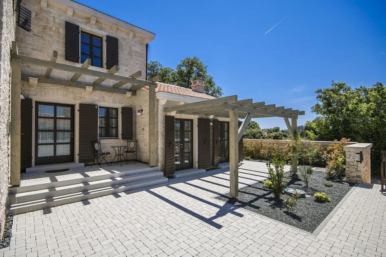 Ližnjan Stone Villa Zahara מראה חיצוני תמונה