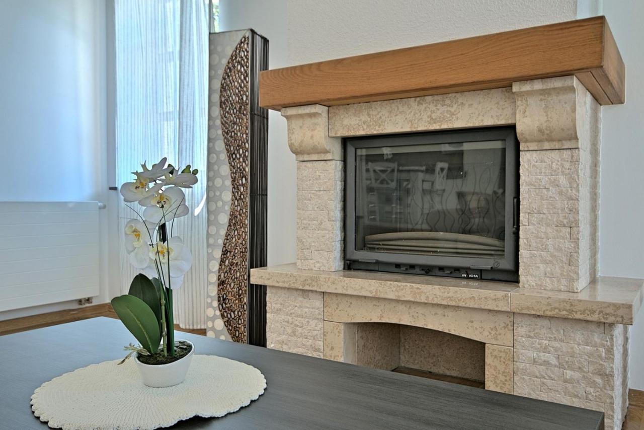 Ližnjan Stone Villa Zahara מראה חיצוני תמונה